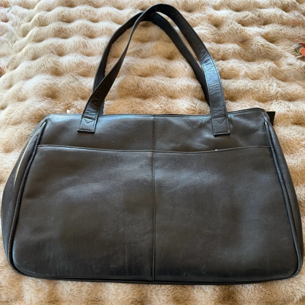 Classic Volare Group Black Leather Computer Bag